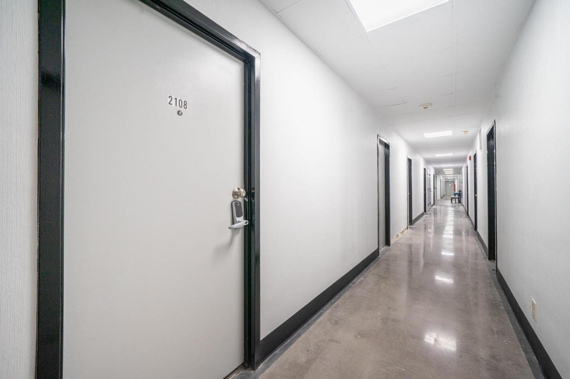 Welcoming Barn, 2 Bedroom & 1 Bath & Parking Атланта Екстер'єр фото