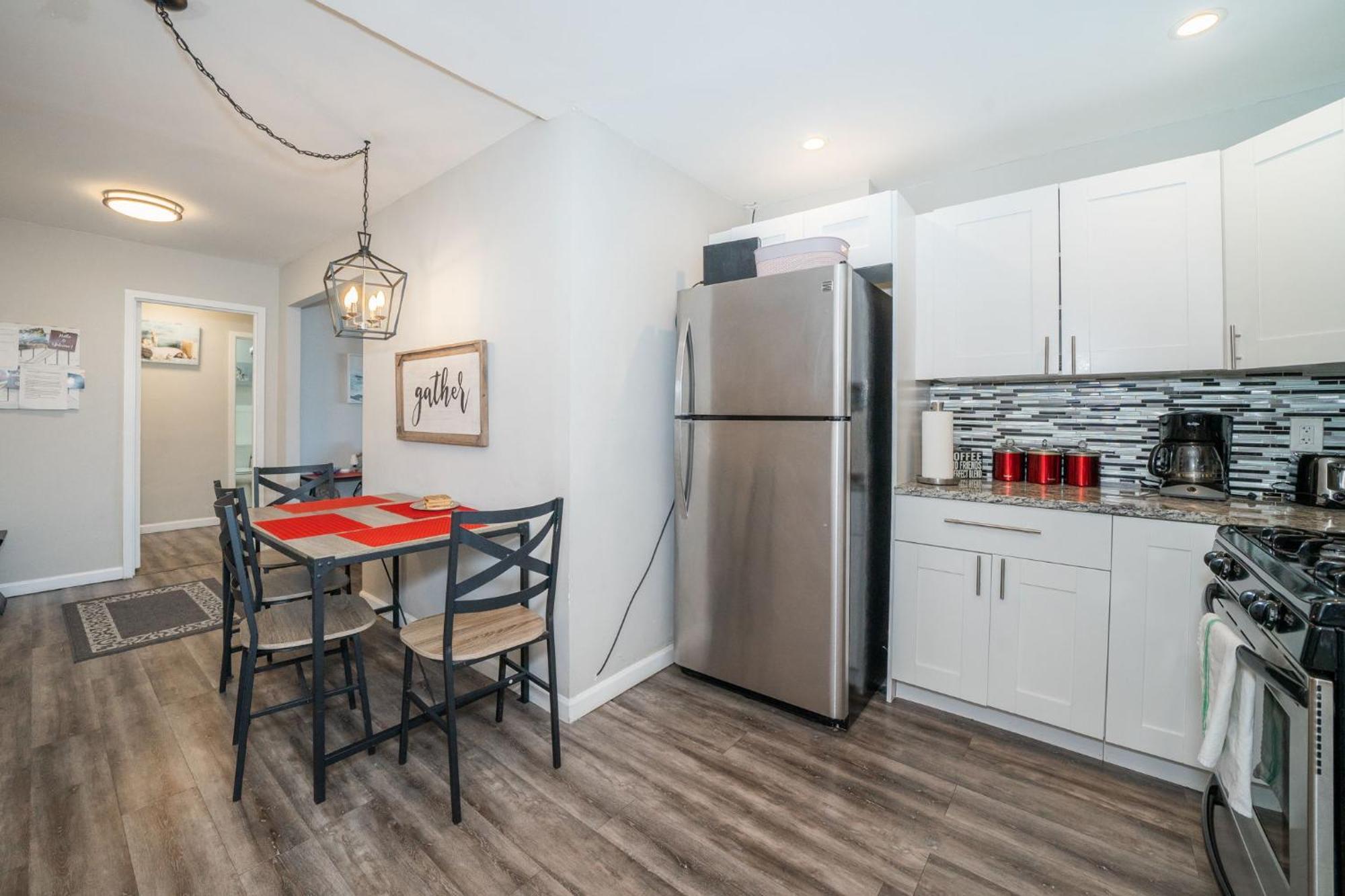 Welcoming Barn, 2 Bedroom & 1 Bath & Parking Атланта Екстер'єр фото