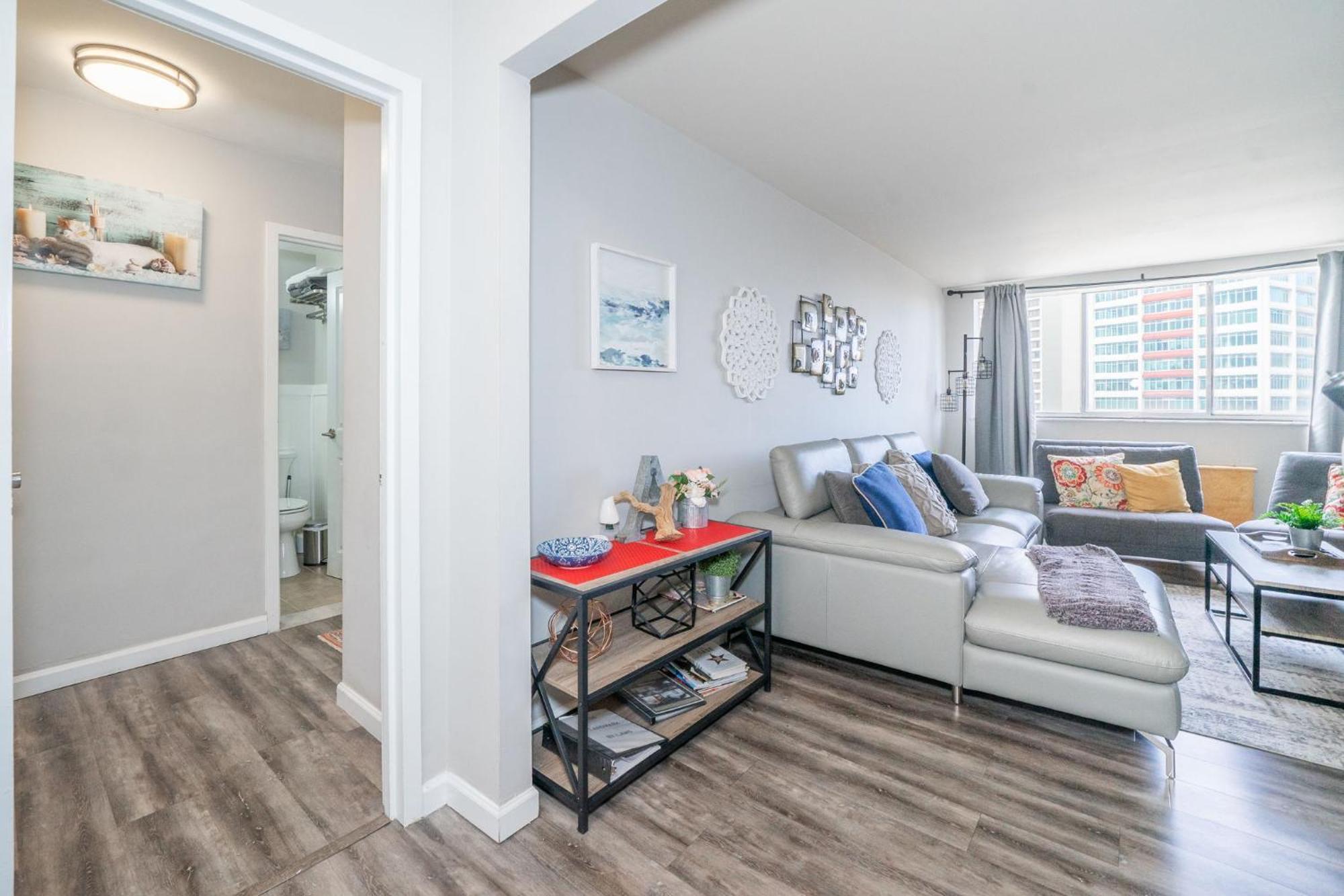 Welcoming Barn, 2 Bedroom & 1 Bath & Parking Атланта Екстер'єр фото